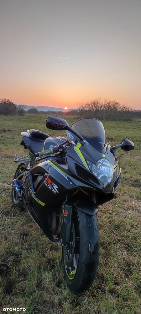 Suzuki GSX-R - 4