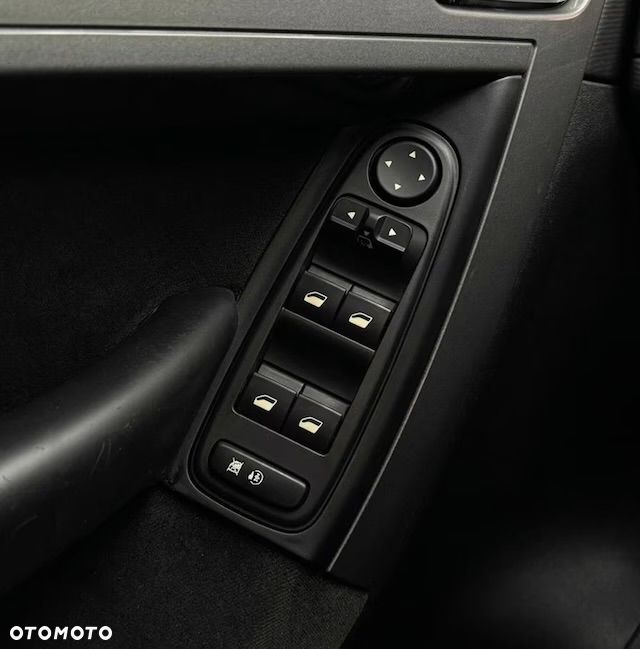 Citroën C4 Picasso 1.8 16V Confort - 12