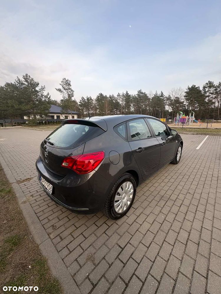 Opel Astra 1.6 Cosmo - 4