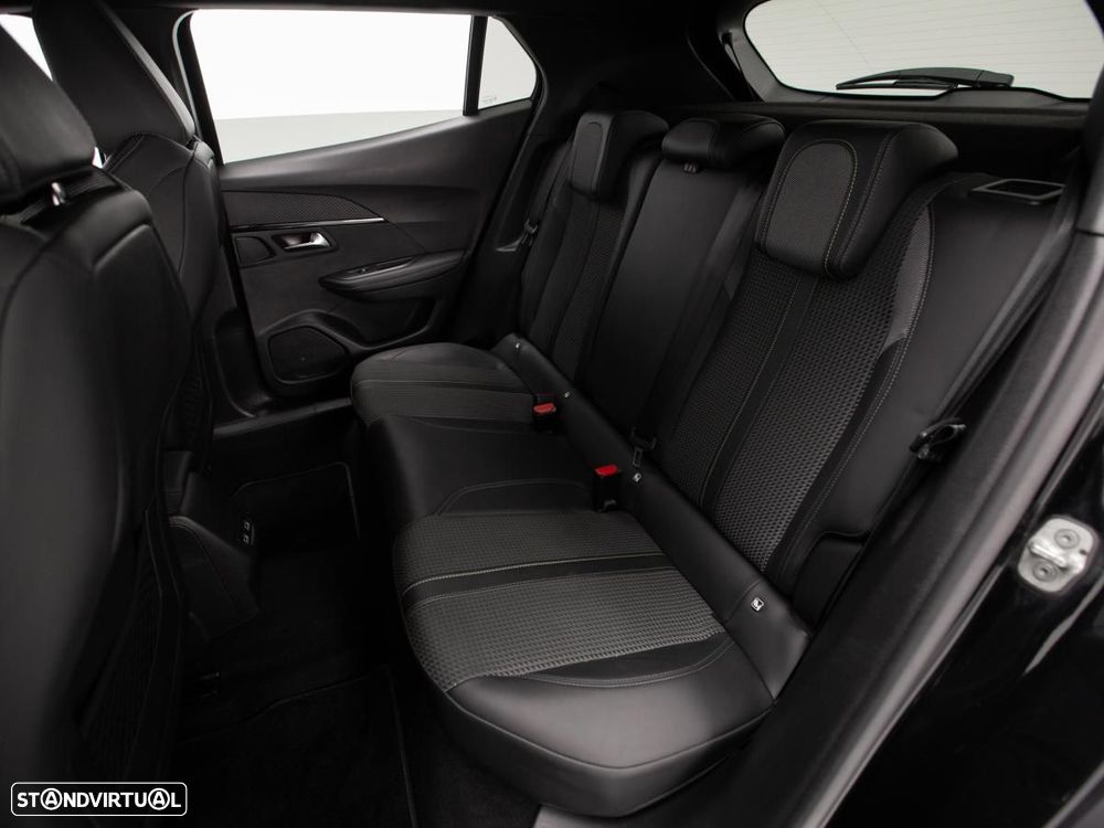 Peugeot 2008 1.5 BlueHDi GT EAT8 - 11