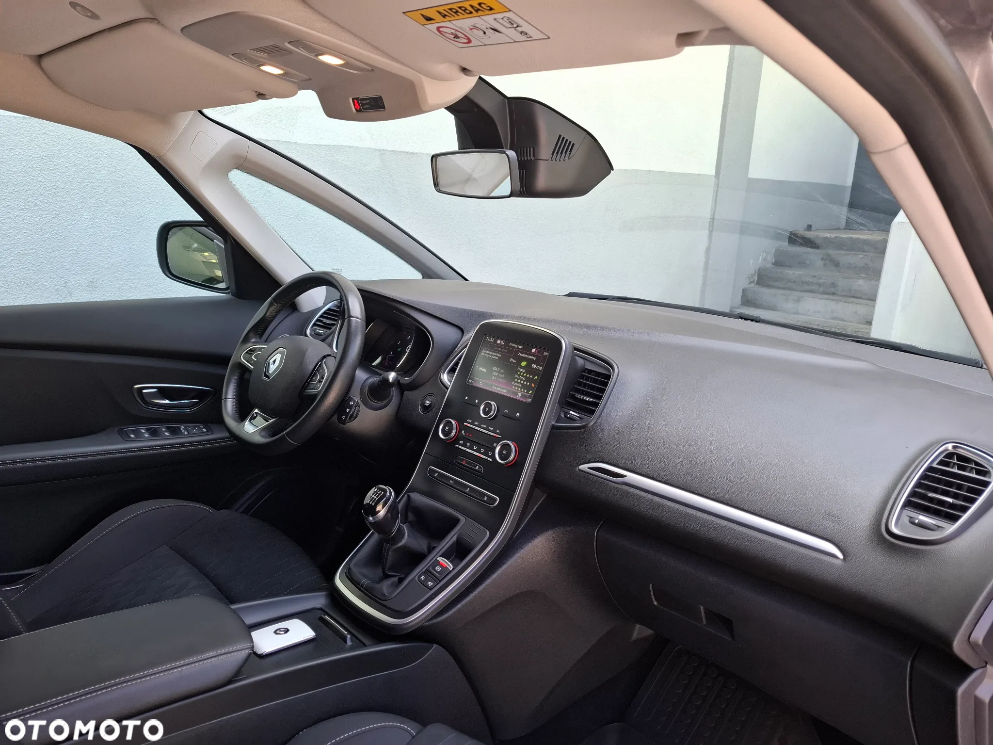 Renault Scenic ENERGY TCe 140 LIMITED - 34