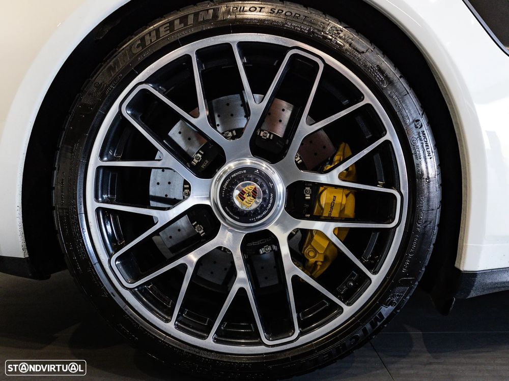 Porsche 911 (991) Turbo S Cabriolet - 18
