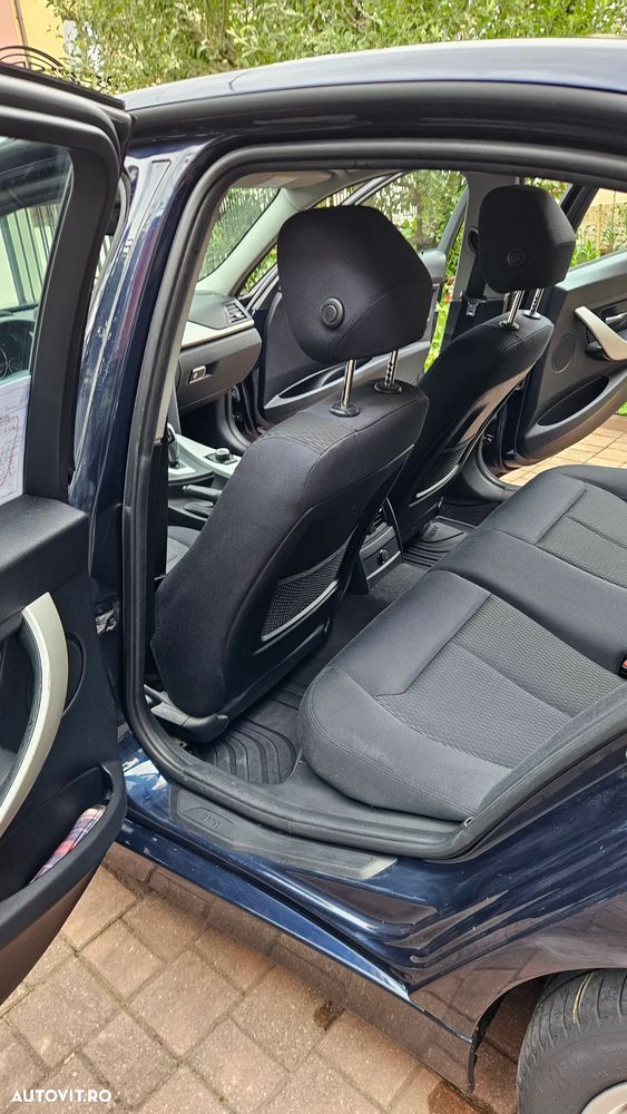BMW Seria 3 320d xDrive Aut. - 7