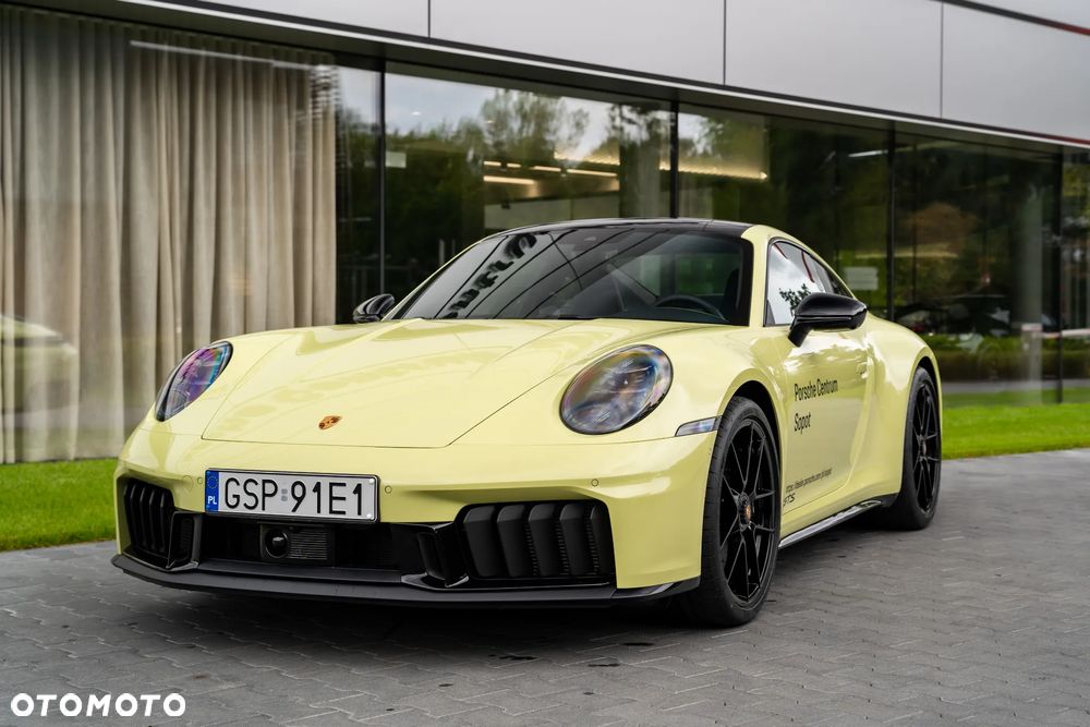 Porsche 911 Carrera T-Hybrid 4 GTS - 2