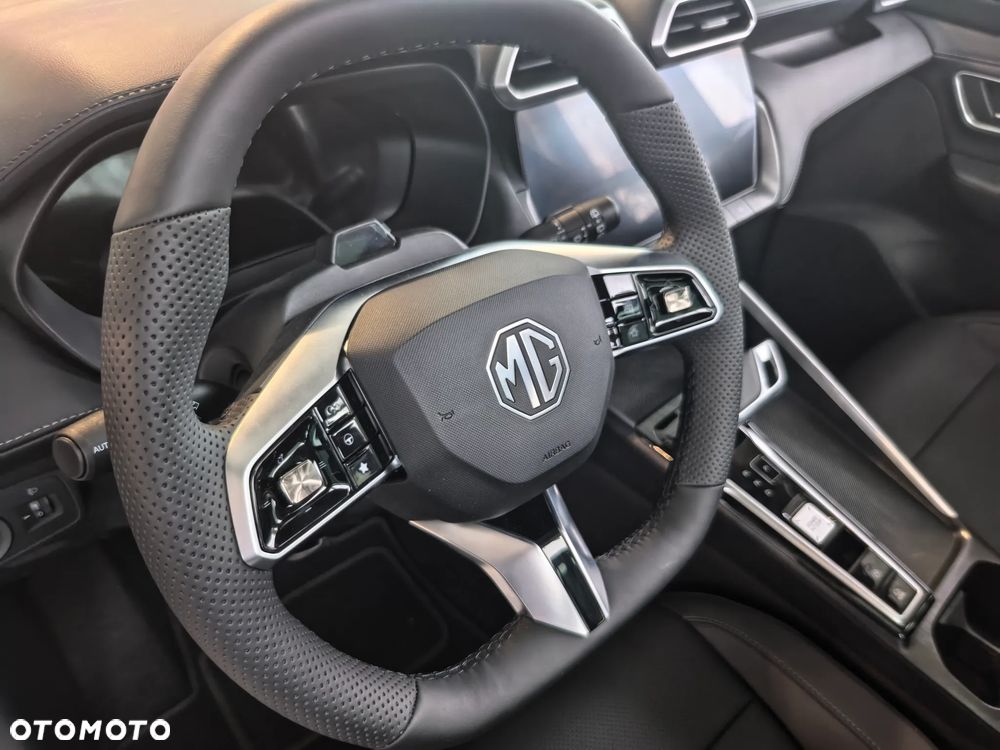 MG ZS Hybrid+ - 14