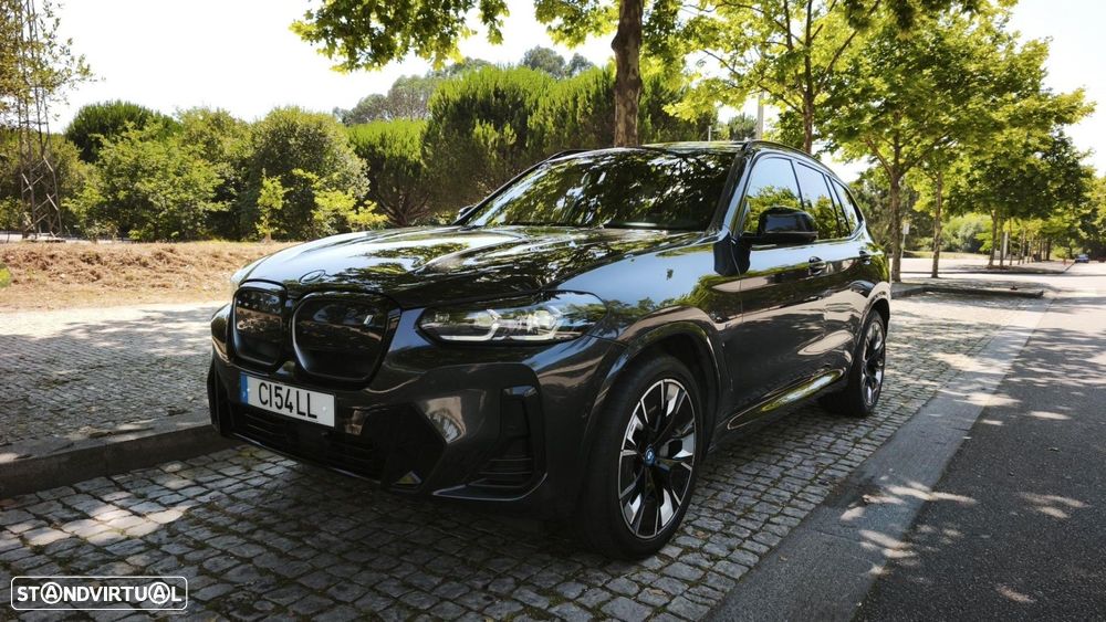 BMW iX3 M Sport Impressive - 17