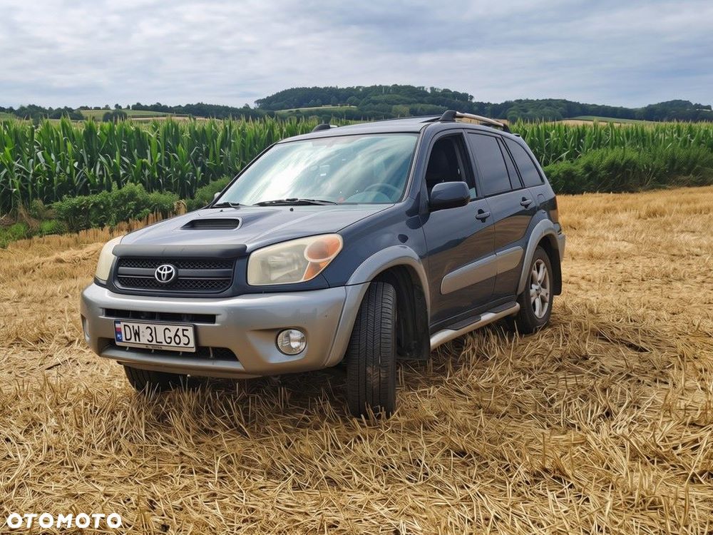 Toyota RAV4 - 6
