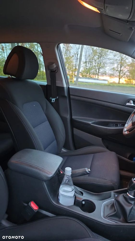 Hyundai Tucson 1.6 GDI BlueDrive Style 2WD - 8