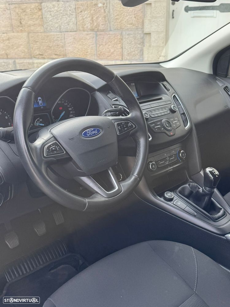 Ford Focus SW 1.0 EcoBoost S&S TREND - 15