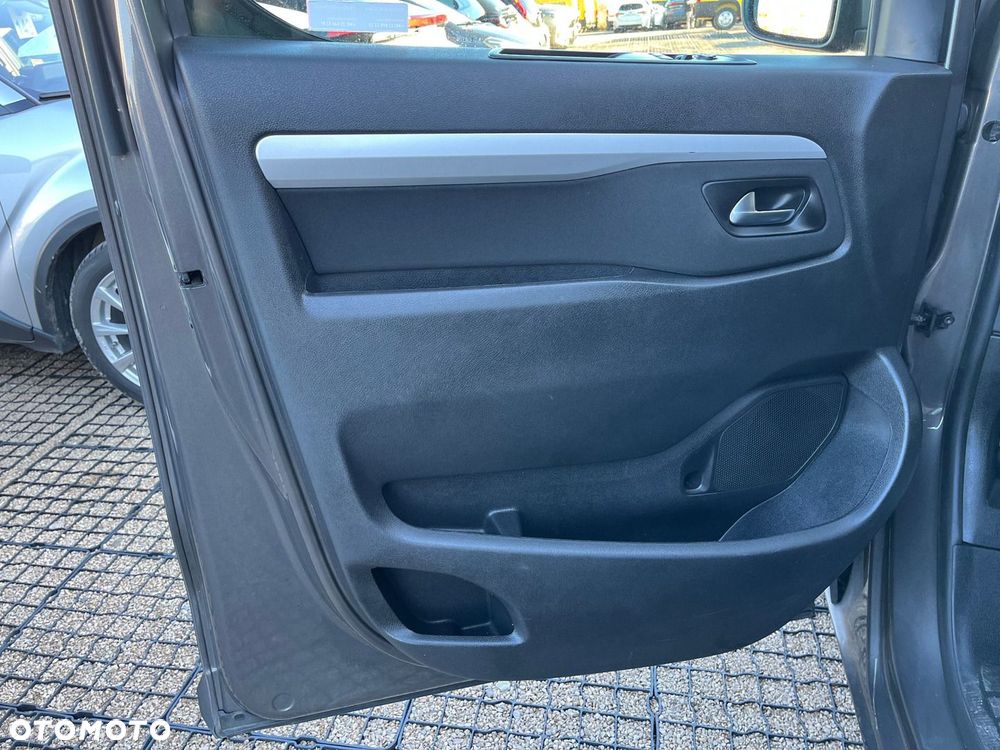 Toyota Proace Verso - 23