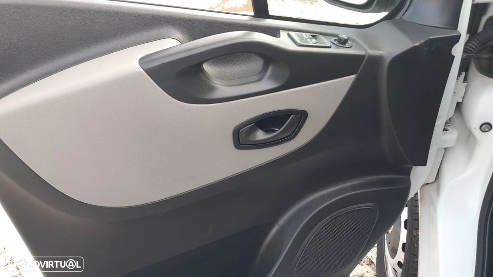 Renault Trafic 1.6 dCi L2H1 1.2T SS - 10