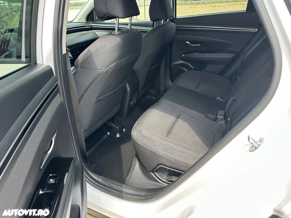 Hyundai Tucson 1.6 CRDi 48V-Hybrid 4WD DCT Prime - 12