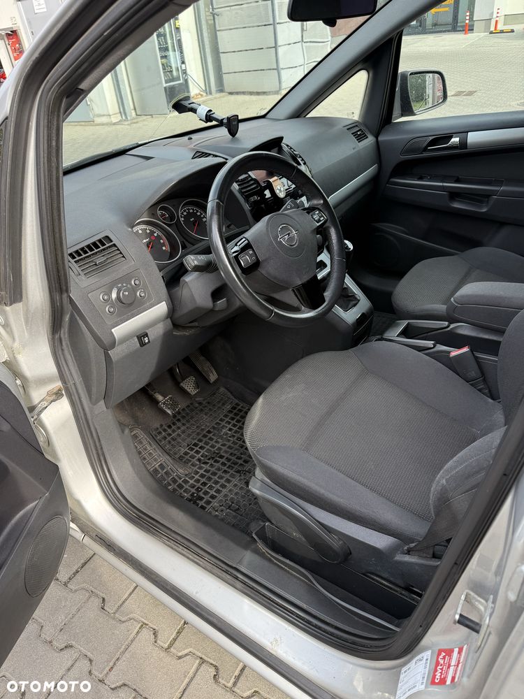 Opel Zafira - 7