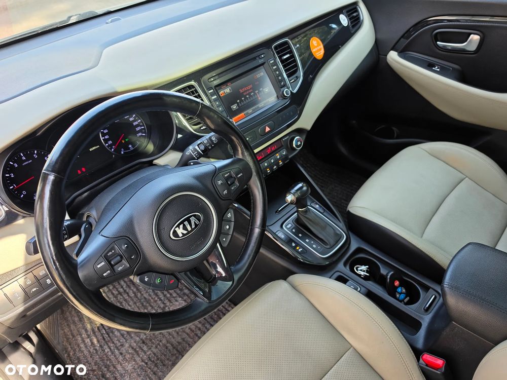 Kia Carens 2.0 GDI L - 21