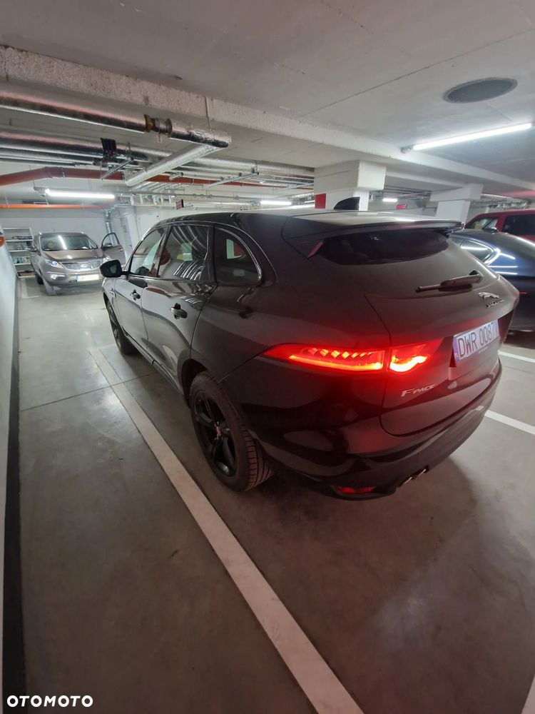 Jaguar F-Pace 20d AWD R-Sport - 12