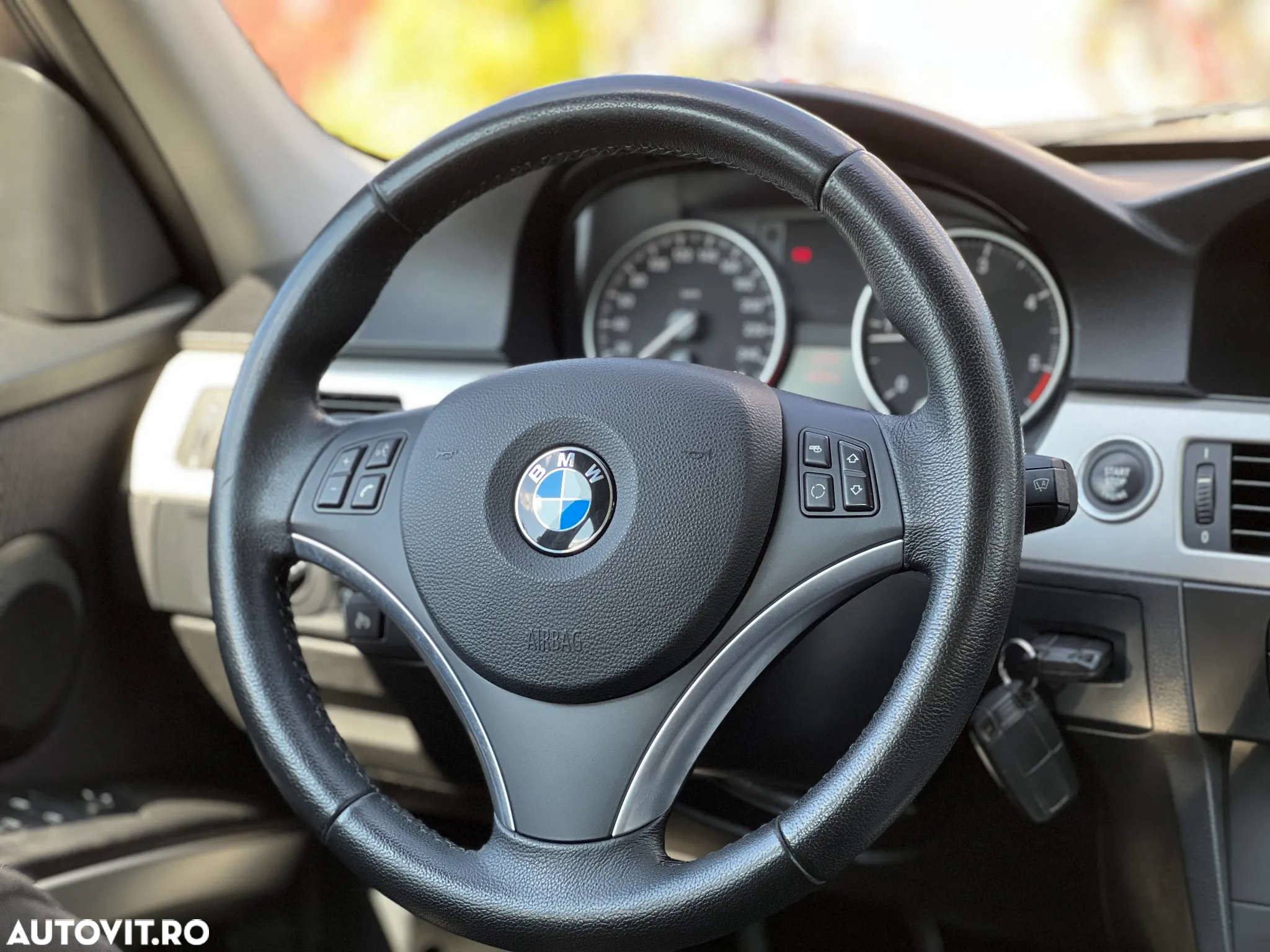 BMW Seria 3 318d DPF Touring - 34