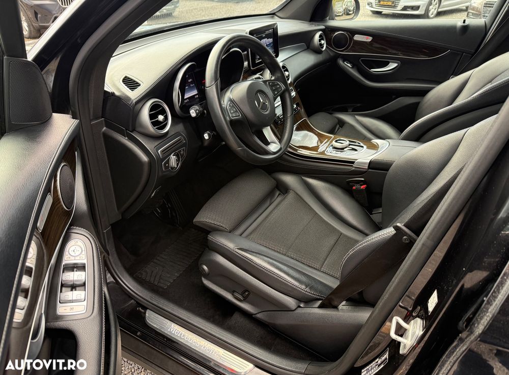 Mercedes-Benz GLC 220 d 4MATIC 9G-TRONIC - 32