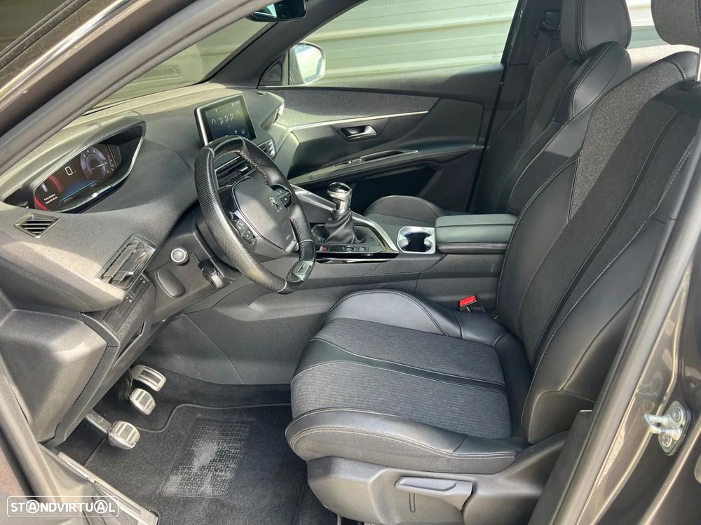 Peugeot 3008 1.2 PureTech GT Line — fotografia 12