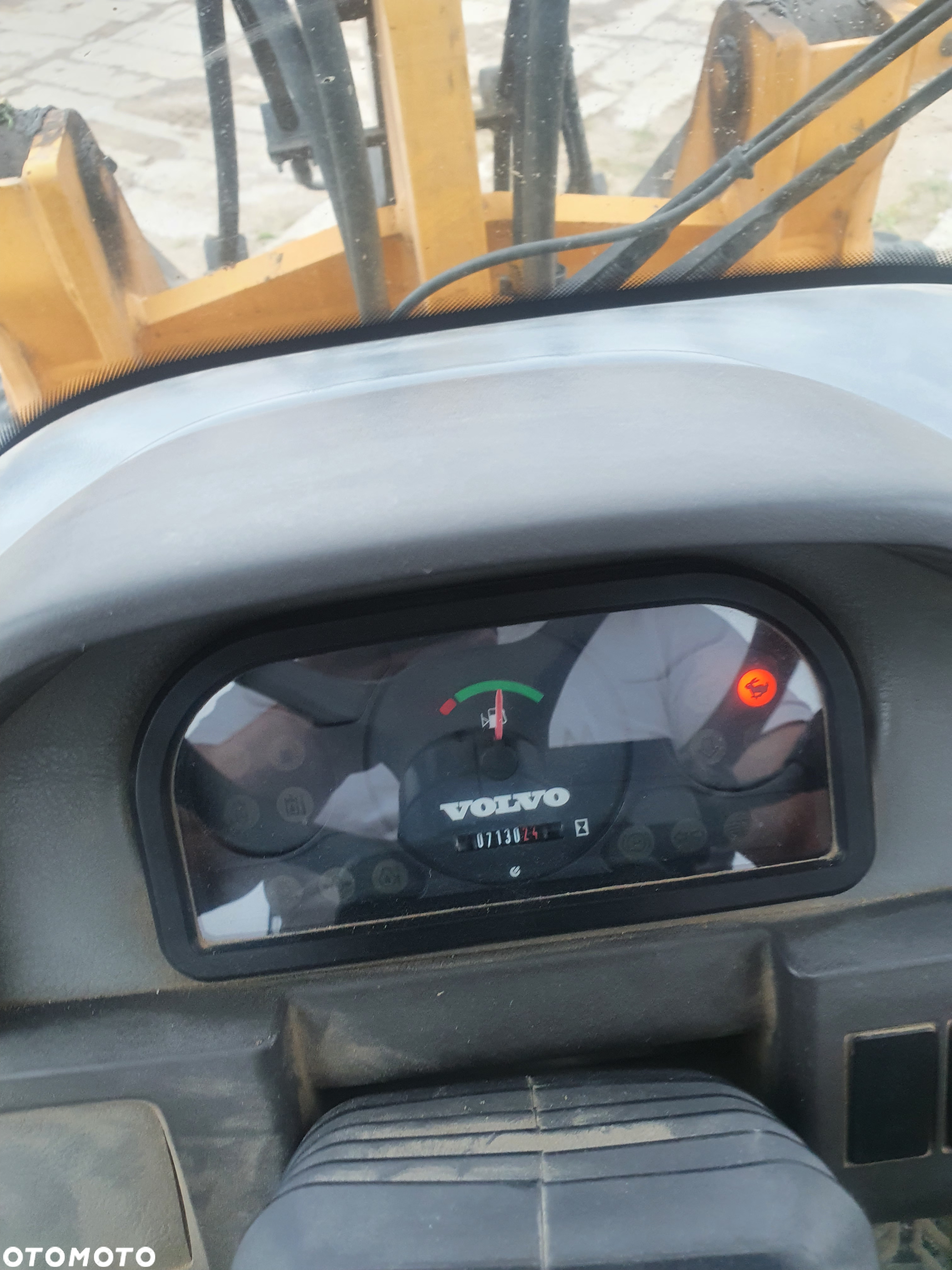 Volvo L25e - 11