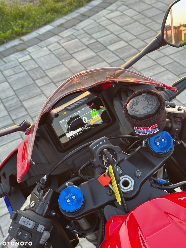 Honda CBR - 16