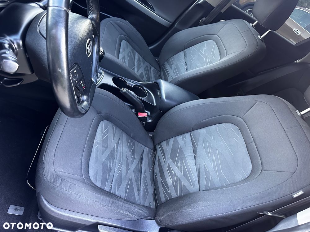 Kia Ceed 1.6 GDI Fifa World Cup Edition - 19