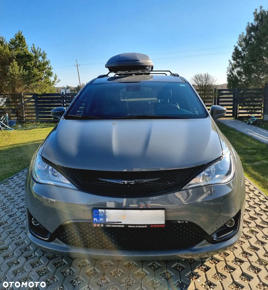 Chrysler Pacifica - 3