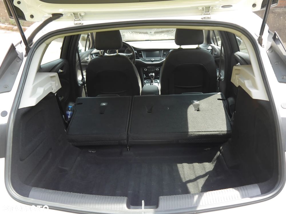 Opel Astra 1.4 T Elite S&S - 14