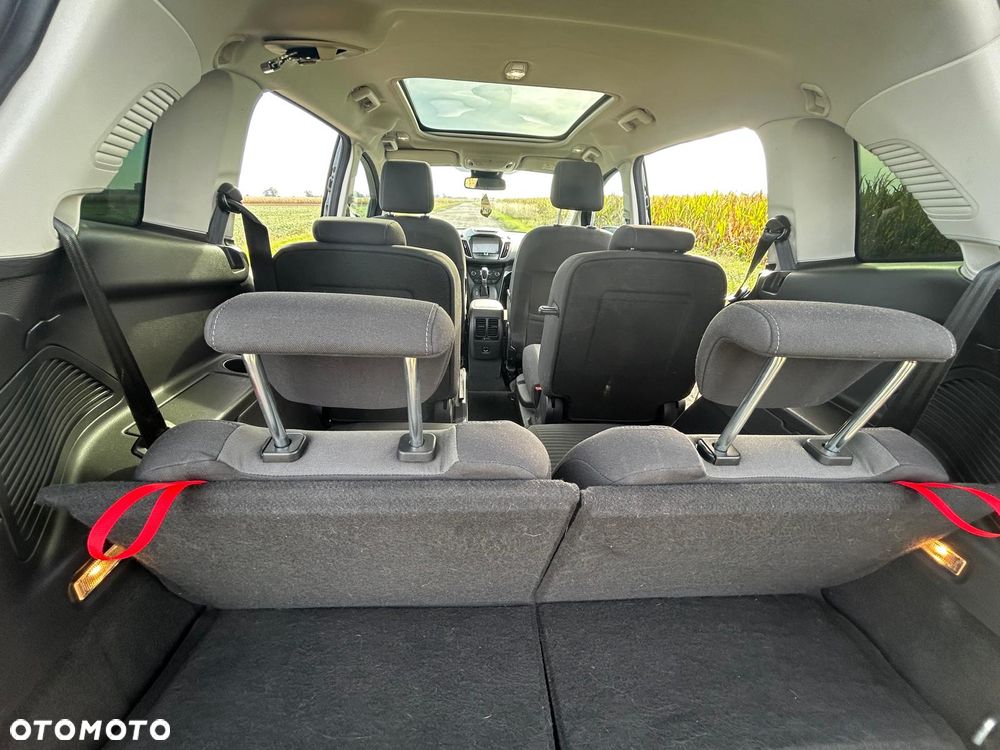 Ford Grand C-MAX - 17