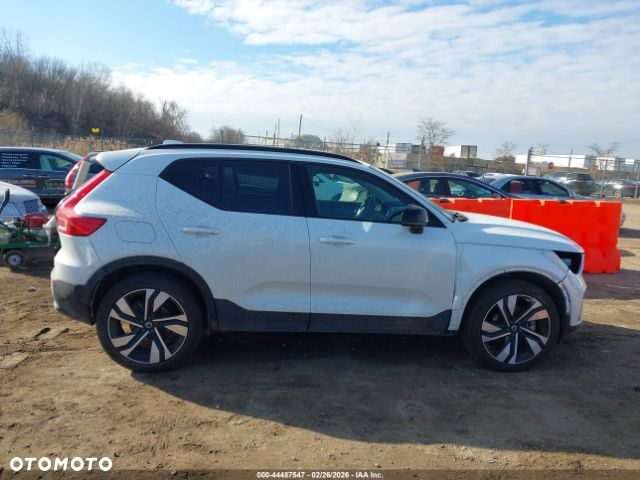 Volvo XC 40 - 7