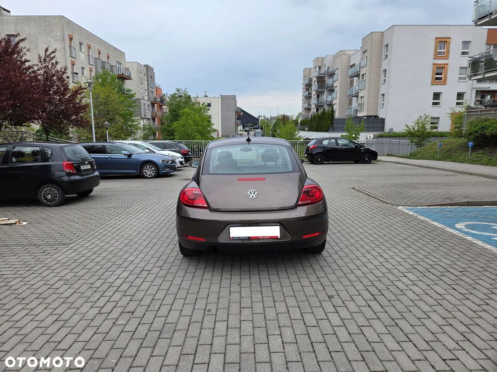 Volkswagen Beetle 1.6 TDI - 6