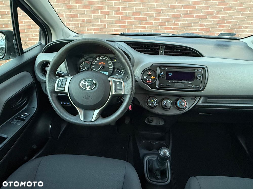 Toyota Yaris 1.0 Active - 29