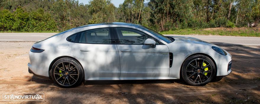 Porsche Panamera 4S E-Hybrid - 4