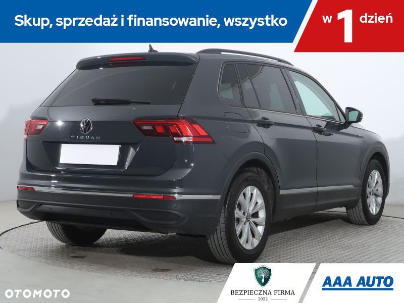 Volkswagen Tiguan - 6