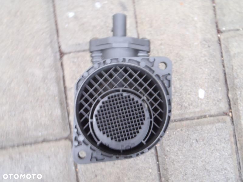 VW T5 1.9 TDI PRZEPŁYWOMIERZ 038906461B - 3