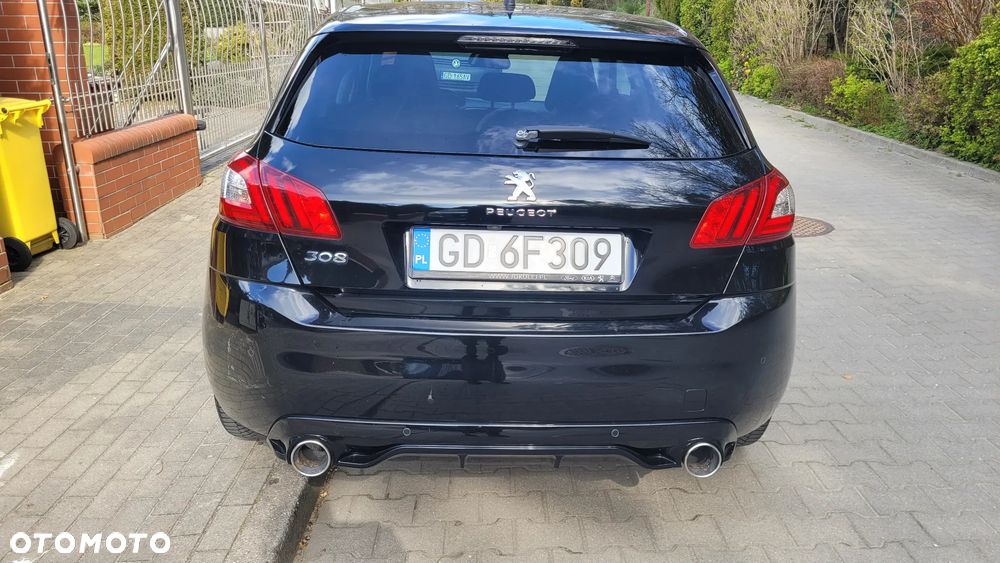 Peugeot 308 - 8