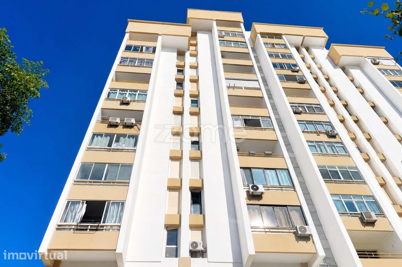 Apartamento T1 em Quarteira/ Apenas a 500m da praia - Grande imagem: 2/23