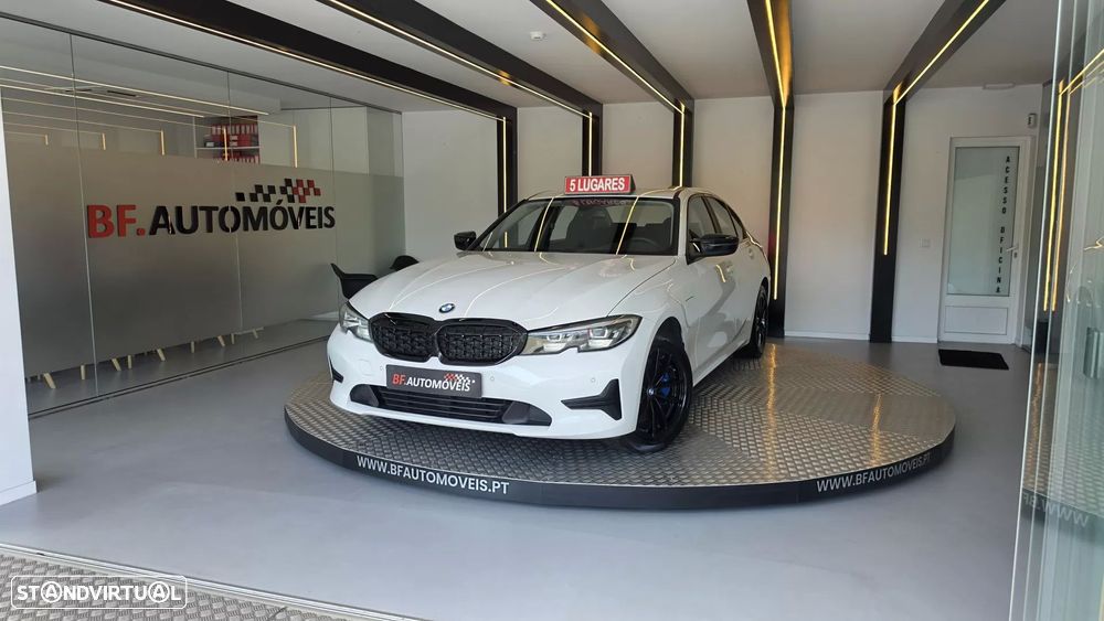 BMW 330 e Line Sport Auto - 13