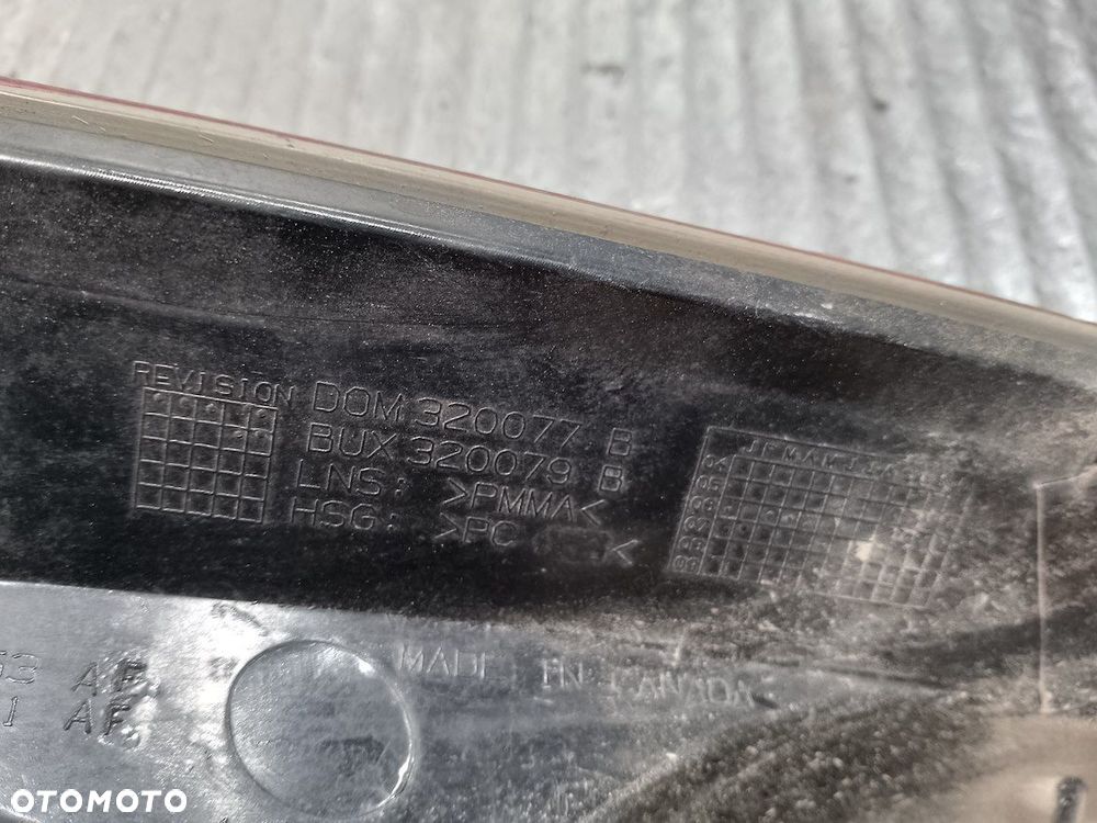 LAMPA TYLNA LEWA DODGE CALIBER 320077B  05303753  05303881 - 6