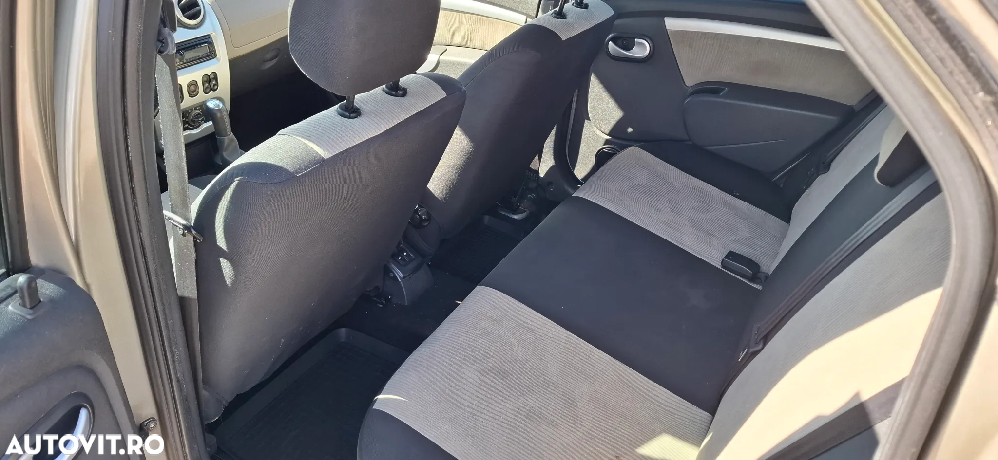 Dacia Logan MCV 1.5 dCi Prestige - 10