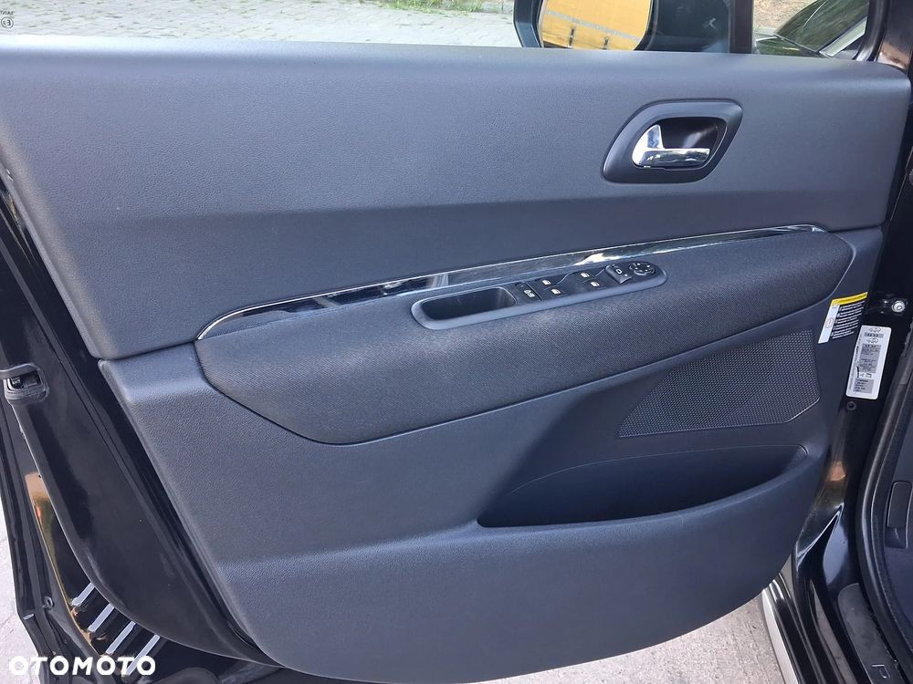 Peugeot 3008 1.6 HDi Premium - 19