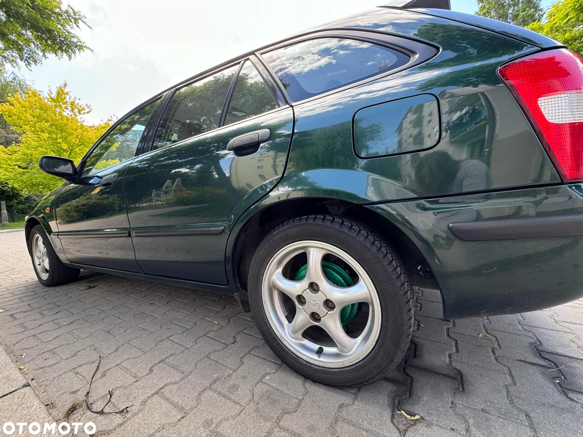 Mazda 323F - 9