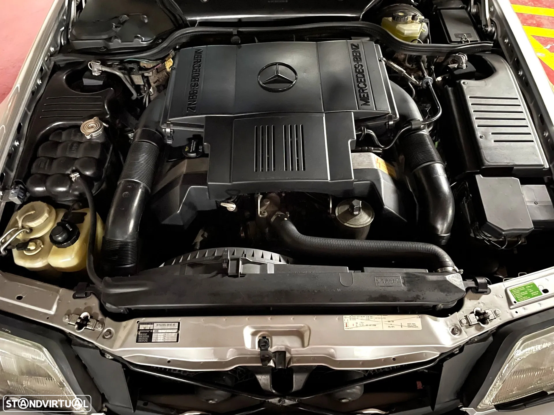 Mercedes-Benz SL 500 Standard - 17