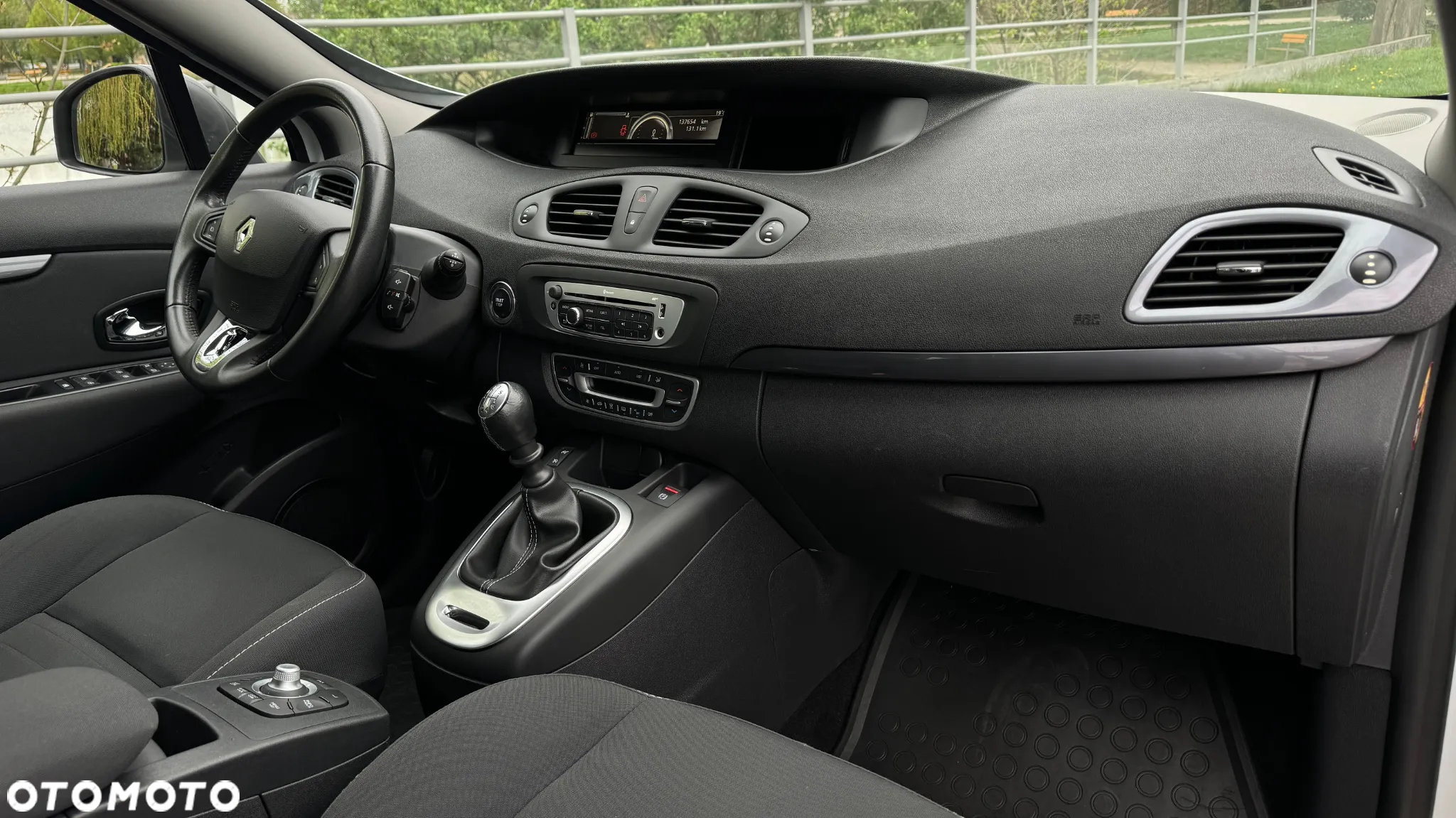 Renault Scenic - 17