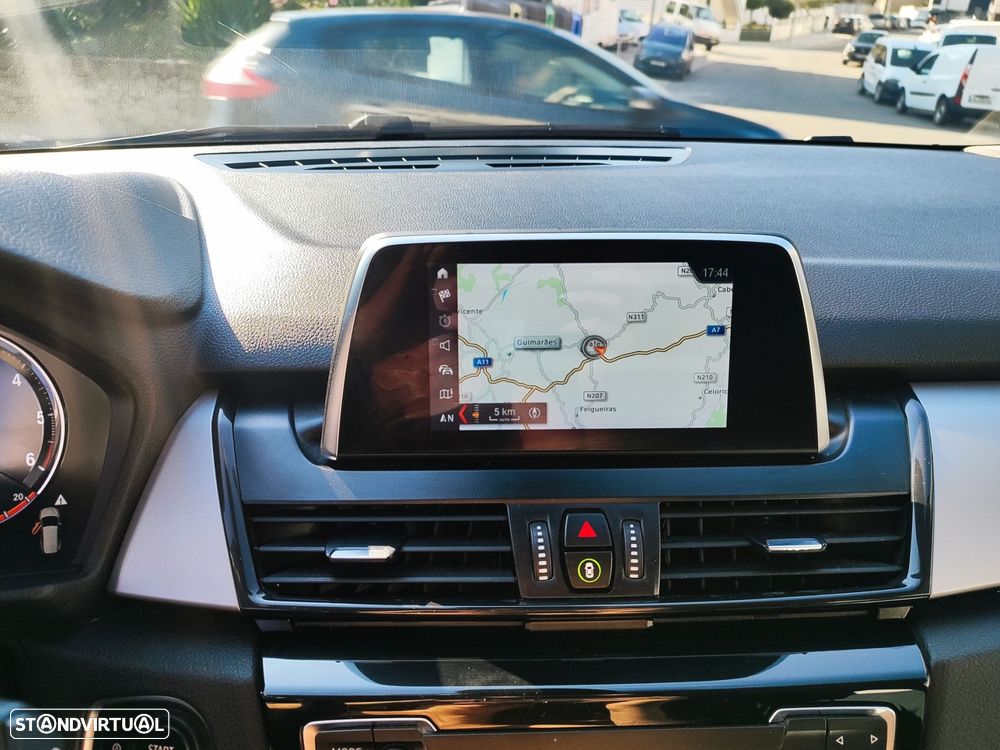 BMW 216 Gran Tourer d Auto - 19
