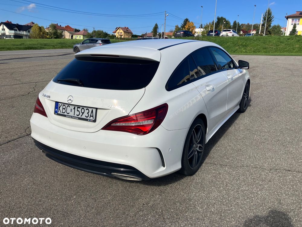 Mercedes-Benz CLA 220 4-Matic - 10