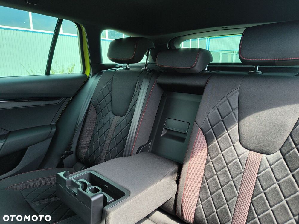 Skoda Octavia 2.0 TSI RS DSG - 17
