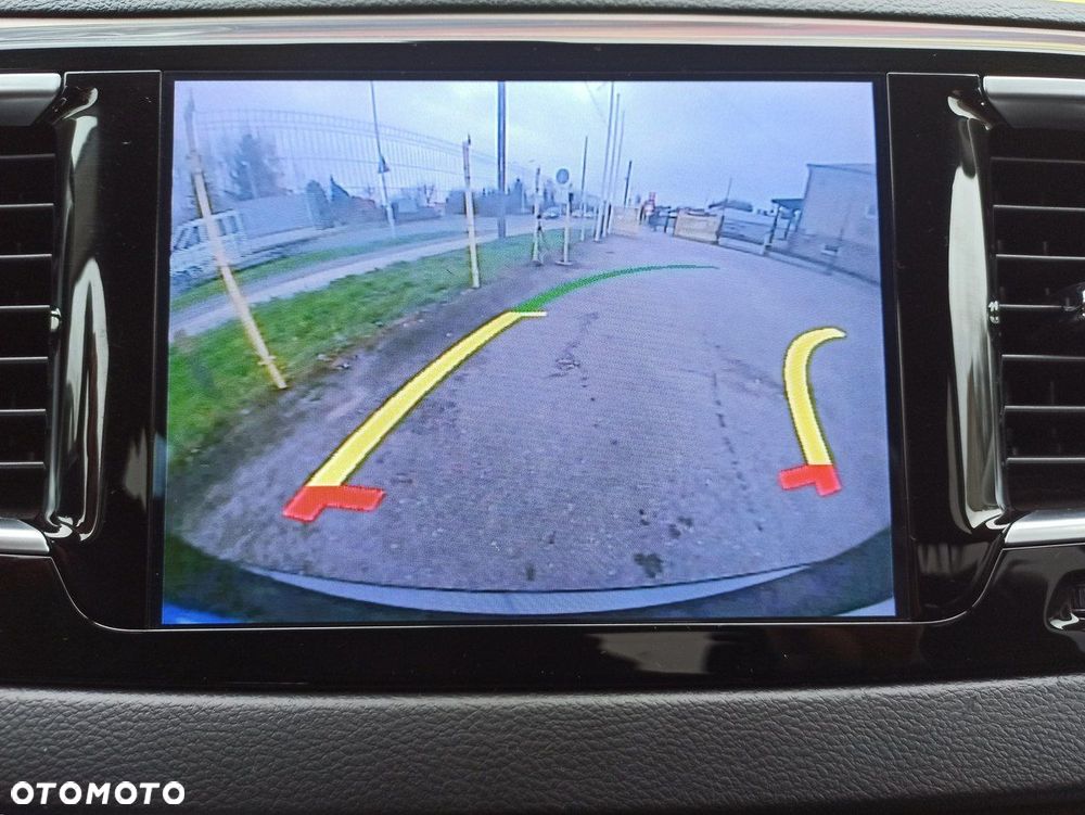 Chrysler Pacifica - 30