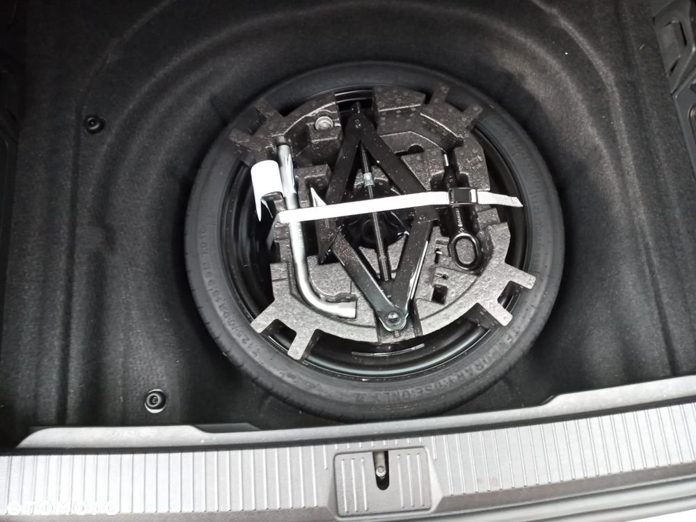 Volkswagen Passat 2.0 TSI Business DSG - 34