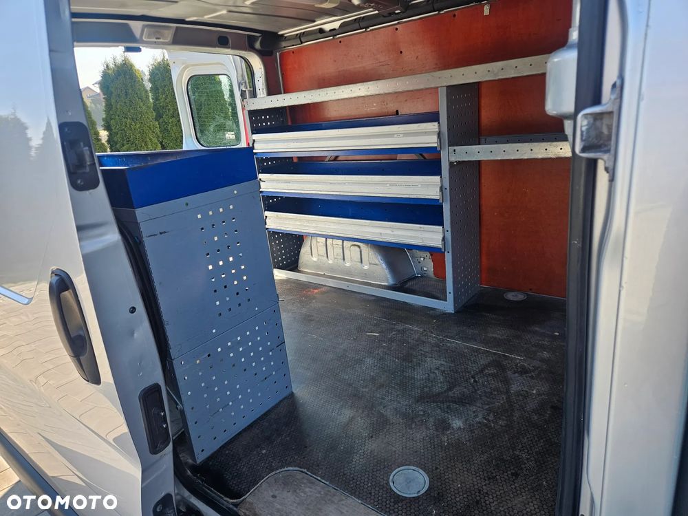 Renault TRAFIC - 8