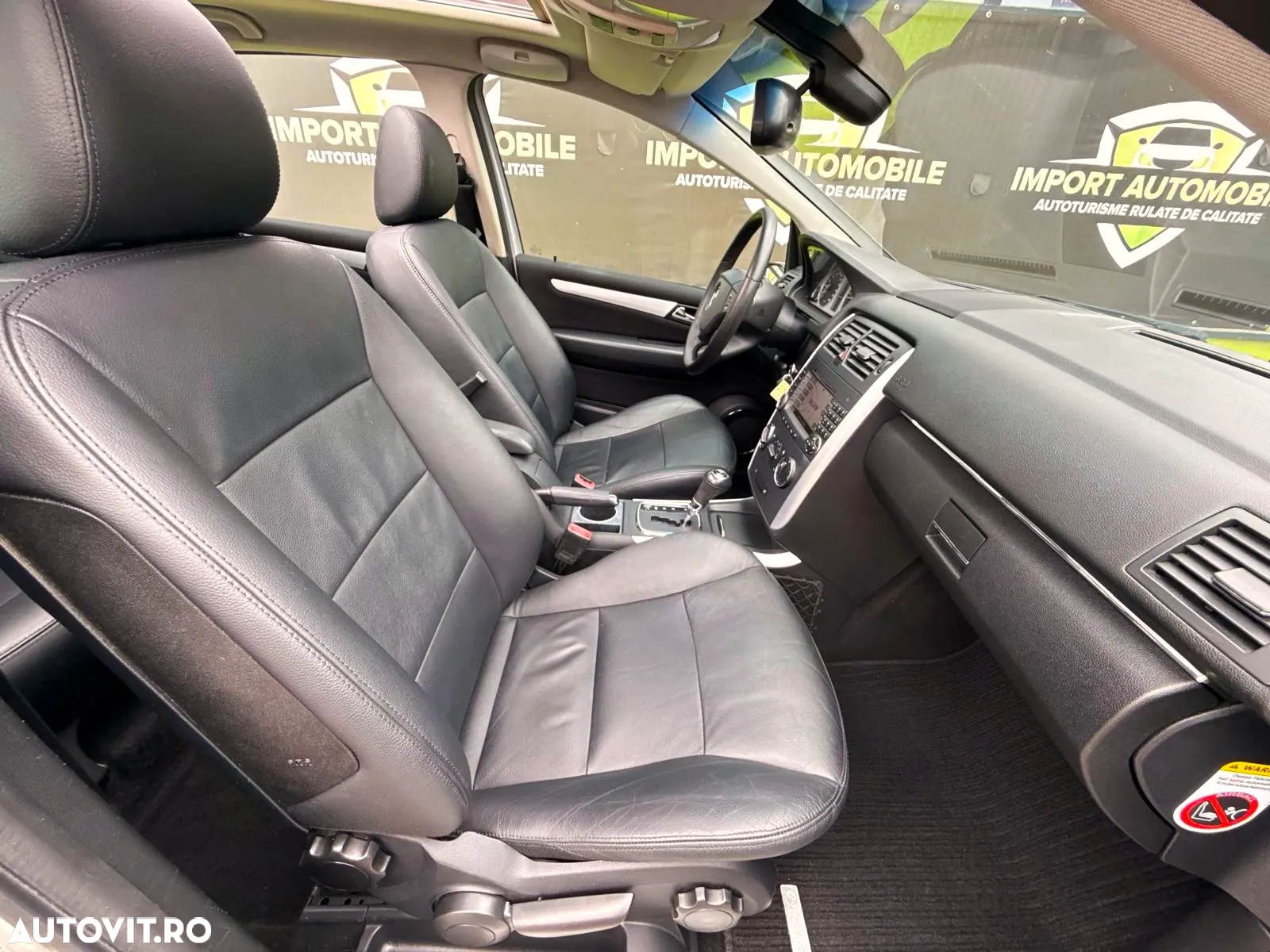 Mercedes-Benz B - 21